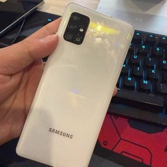 Samsung Galaxy A51 128GB Factory Unlocked dual SIM smartphone 48.0 MP 6.5 in