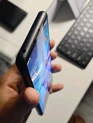 Sony Xperia Android Touchscreen Smartphone Black Wi-Fi Bluetooth