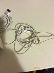 Apple iPhone 4s – 16GB – White (AT&T) A1387 (CDMA + GSM)