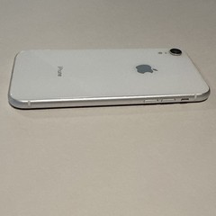 Apple iPhone XR 128GB A1984 White (Unlocked) Cracked Screen – For Parts / Repair