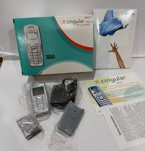 Nokia 3120 – Silver Vintage