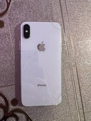 Apple iPhone X – 64GB – Silver (Unlocked) A1865 (CDMA + GSM)