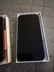 Apple iPhone 13 Unlocked Smartphone 128GB Blue /Red/ and Pink MLMT3LL/A