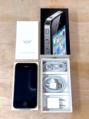 Apple iPhone 4, Black, 8 GB (AT&T) – Model: A1332, GSM, Complete w/ Original Box