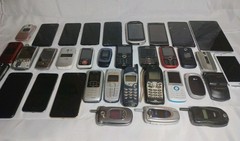 36 Phone iPhone BlackBerry UMX Nokia Samsung Cell Flip Phone Lot [Parts Only]