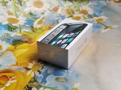 90%N ew Original Apple iPhone 4/4s 8-16-32-64GB Black/White Factory UNLOCKED