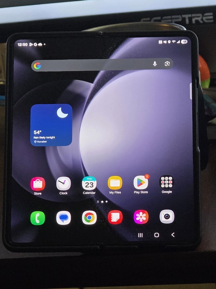 Samsung Galaxy Z Fold5 Unlocked 512 mb Excellent Condition – $550🔥