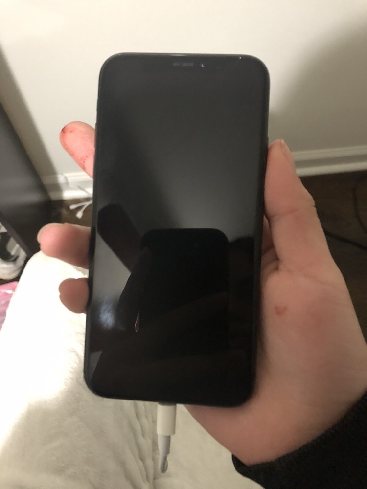 Apple iPhone XS – 64GB – Space Gray (Unlocked) A1920 (CDMA + GSM) Good