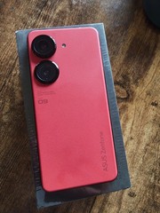 ASUS Zenfone 9 Unlocked 5G RARE 16GB Ram, 256GB Storage, Red, Bundle