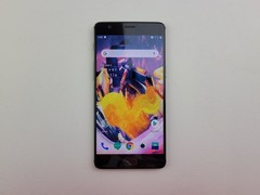 OnePlus 3T (A3003) 64GB (GSM Unlocked) Dual SIM Smartphone – BLEMISHED – H5482