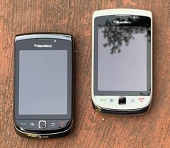 BlackBerry Torch 9800 4GB ROM 5MP Slider QWERTY Unlocked 3G Smartphone