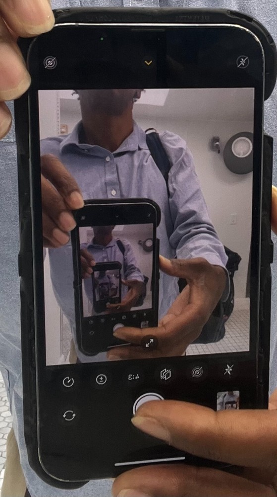 iPhone 13 pro max 128gb unlocked used with TIKTOK APP INSTALLED