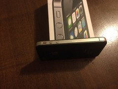 Apple iPhone 4s – 8GB – Black (Verizon) A1387 (CDMA + GSM)
