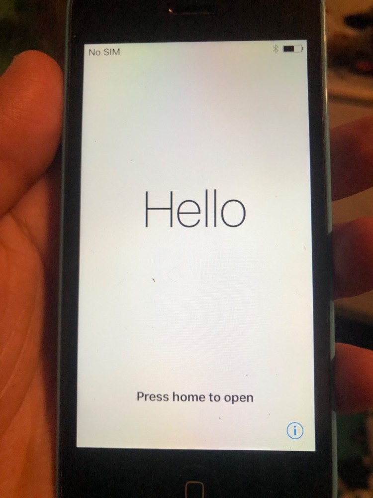 Apple iPhone 5c – 16 GB – Blue (Unlocked) no SIM card