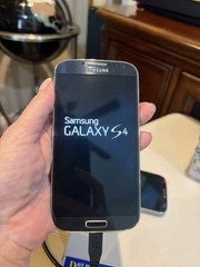 Samsung Galaxy S4 16GB Smartphone Black in Original Box Sprint