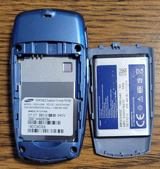 Samsung Snap SCH-U340 – Blue and Black ( Verizon ) Cellular Flip Phone