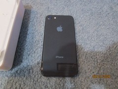 APPLE IPHONE 8 – GRAY – UNLOCKED – 64GB USED BUT OUTSTANDING CONDITION!