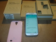Samsung Galaxy S4 SCH-I545 – 16GB – Frost White (Verizon) Smartphone Caseology