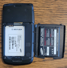Samsung SPH-M610 – Black ( Sprint ) Very Rare Cellular Flip Phone – Bundled