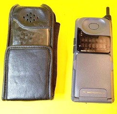 MOTOROLA MICRO TAC ELITE VINTAGE FLIP PHONE FOLDABLE MOUTHPIECE DUAL LINE LED