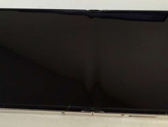 Samsung Galaxy Z Flip5 F731U1 512GB Cream Factory Unlocked Minor LCD Spot