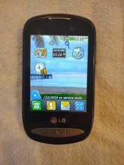 LG 800G – Black (TracFone) Cellular Phone – charges and runs