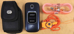 Kyocera Cadence S2720 – Blue and Black ( Verizon ) 4G VoLTE Flip Phone – Bundled