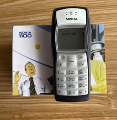 Nokia 1100 Unlocked GSM900/1800MHz Flashlight cheap cellphone +1 Year WARRANTY