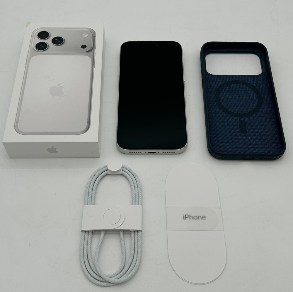 Apple iPhone 17 Pro Max 256GB Silver Unlocked A3257 – Excellent
