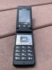 Samsung Haven Flip Cell Phone Model SCH-U320 (Verizon) With Charger