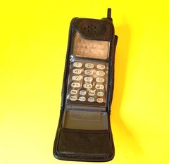 MOTOROLA MICRO TAC ELITE VINTAGE FLIP PHONE FOLDABLE MOUTHPIECE DUAL LINE LED