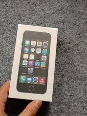 Apple iPhone 5s 16/32/64GB Gray/Silver/Gold Factory UNLOCKED any carrier 90%N ew