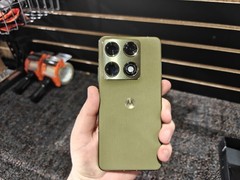 Motorola Signature 5G 512GB 16GB RAM Martini Olive Unlocked with extras