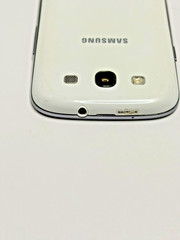 Samsung Galaxy S3 III Phone Powers ON PARTS ONLY