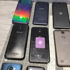Random Lot of 20Cell Phones Untested, for Parts or Repair Assorted Apple Samsung