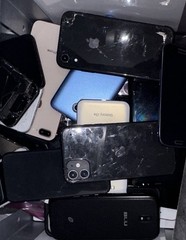 One RANDOM Apple iPhone or Android for Scrap, Parts