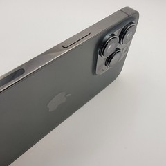 Apple iPhone 13 Pro 256GB Gray – Minor Body Scratches