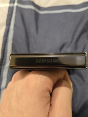 Samsung Galaxy Z Flip Foldable Smartphone Black USB Type-C 5G Unlocked