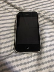 Apple iPhone 3GS – 8 GB – Black (AT&T)