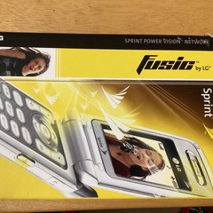 Vintage LG FUSIC – 23 MB Blue White Sprint Cellphone With Blue Tooth MP3 FM GPS
