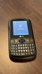 LG 500G Tracfone – Powers On, Needs SIM – QWERTY Keyboard
