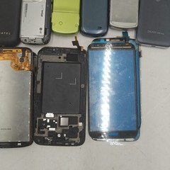 Lot of 20pcs Assorted Cell Phones For Parts, Scrap or Gold Recovery