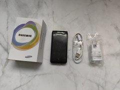 Samsung Galaxy Folder2 SM-G1600 Unlocked 16GB 4G – All colors – Excellent