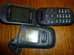 2 Flip Phones – Samsung Gusto Verizon Cell and E-Talk Kazuma – Flip Cell Phones