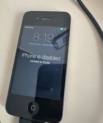 Apple iPhone 4S Black 32GB A1349 with Box