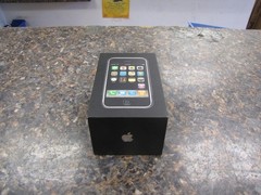 Apple 1st Generation iPhone 2G 8GB MA712LL/A A1203 in box – Mint Condition