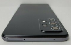 Samsung Galaxy A52 5G 128GB SM-A526U Awesome Black Unlocked 10/10 MINT!