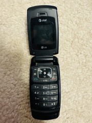 LG B470 Flip Phone 256MB Black AT&T 3G Less Than 2MP Not sure if working