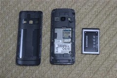 Samsung S5610 Bluetooth 5MP 2.4 3G GSM Unlocked MP3 Player CellPhone