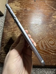 iPhone 6s Space Gray No Activation Lock and Carrier Unlocked A1688